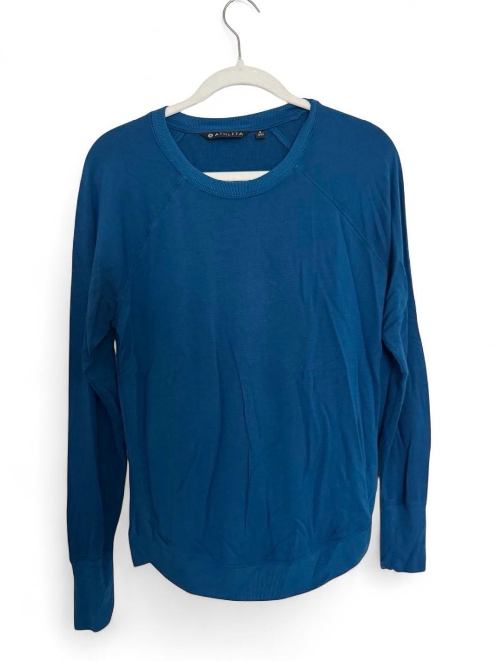 Athleta stretchy blue long sleeve